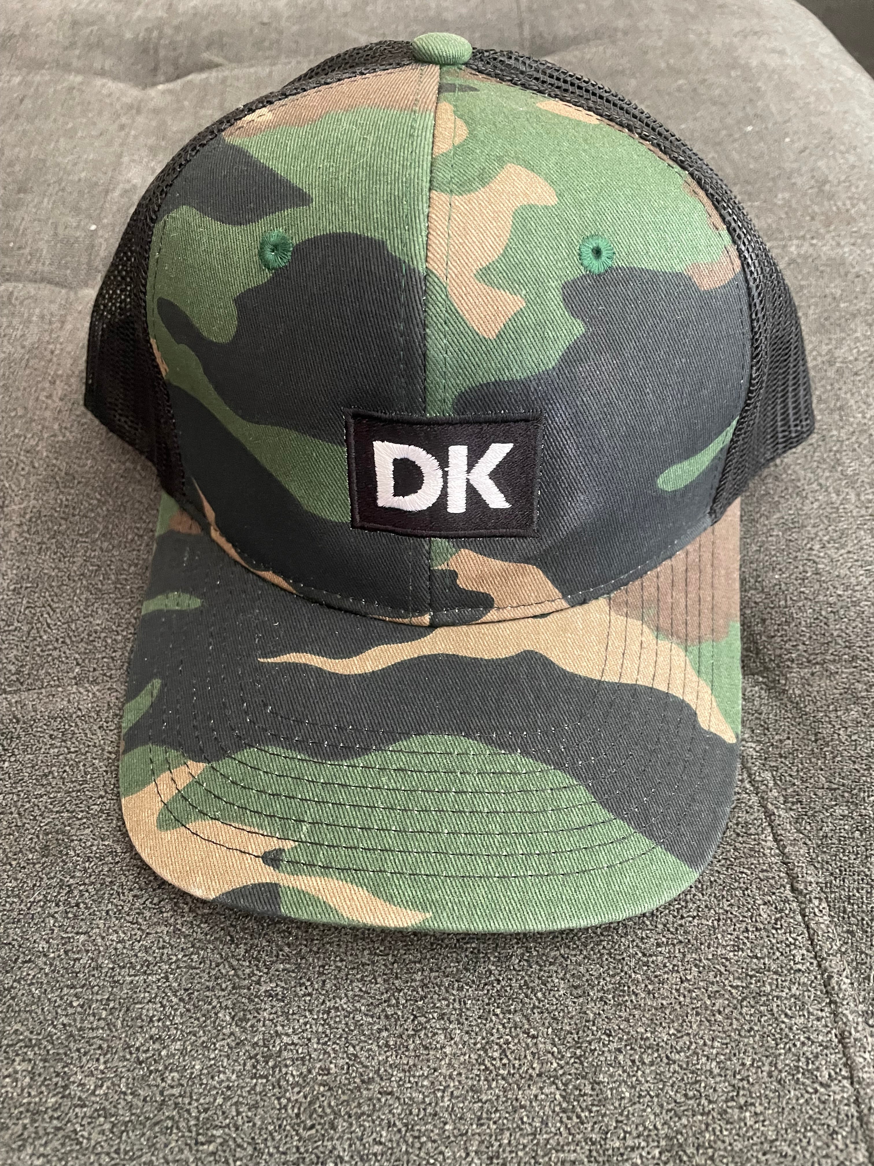Camo Digital Karma White logo hat