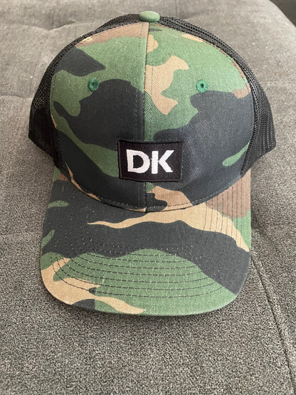 Camo Digital Karma White logo hat